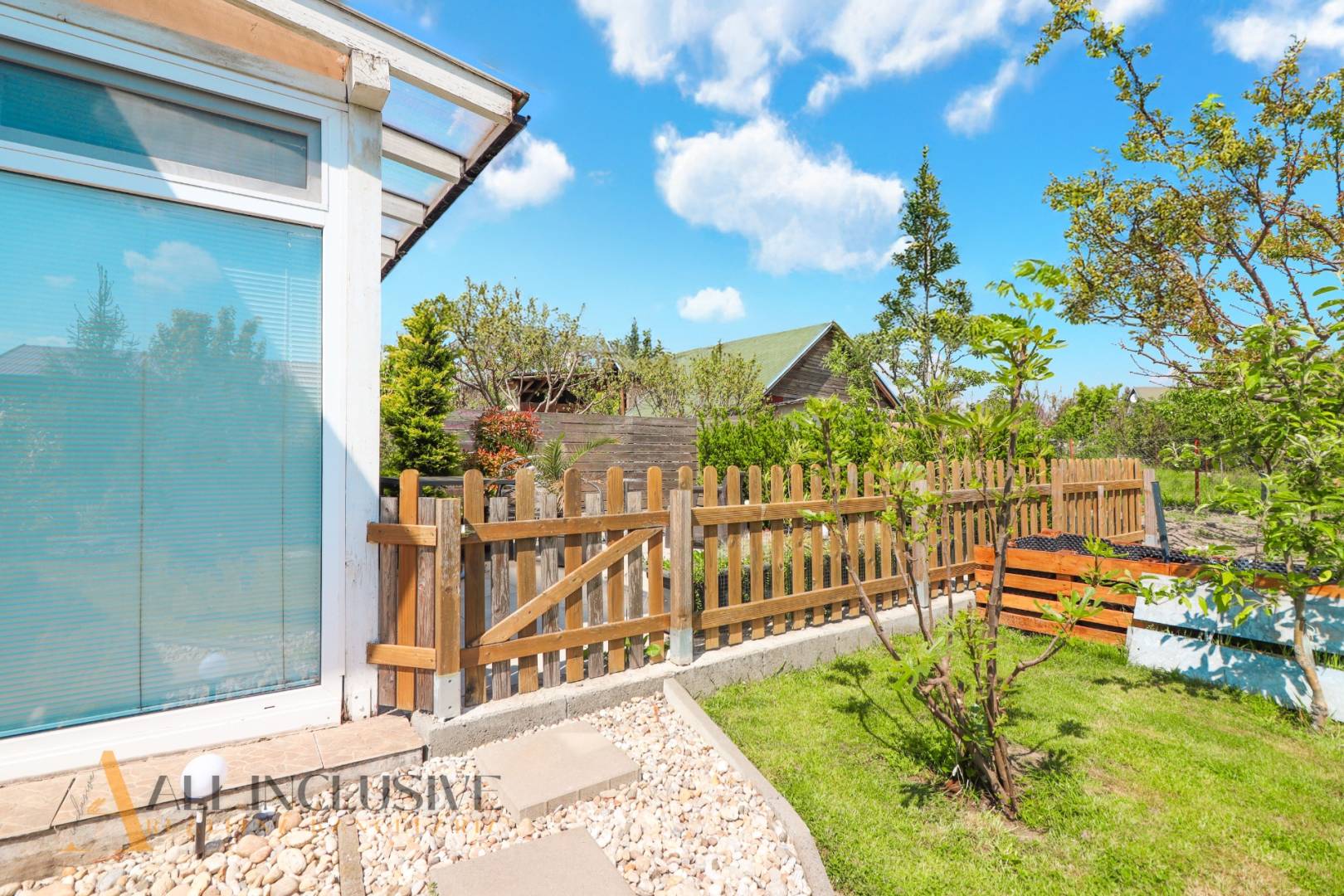 External property image