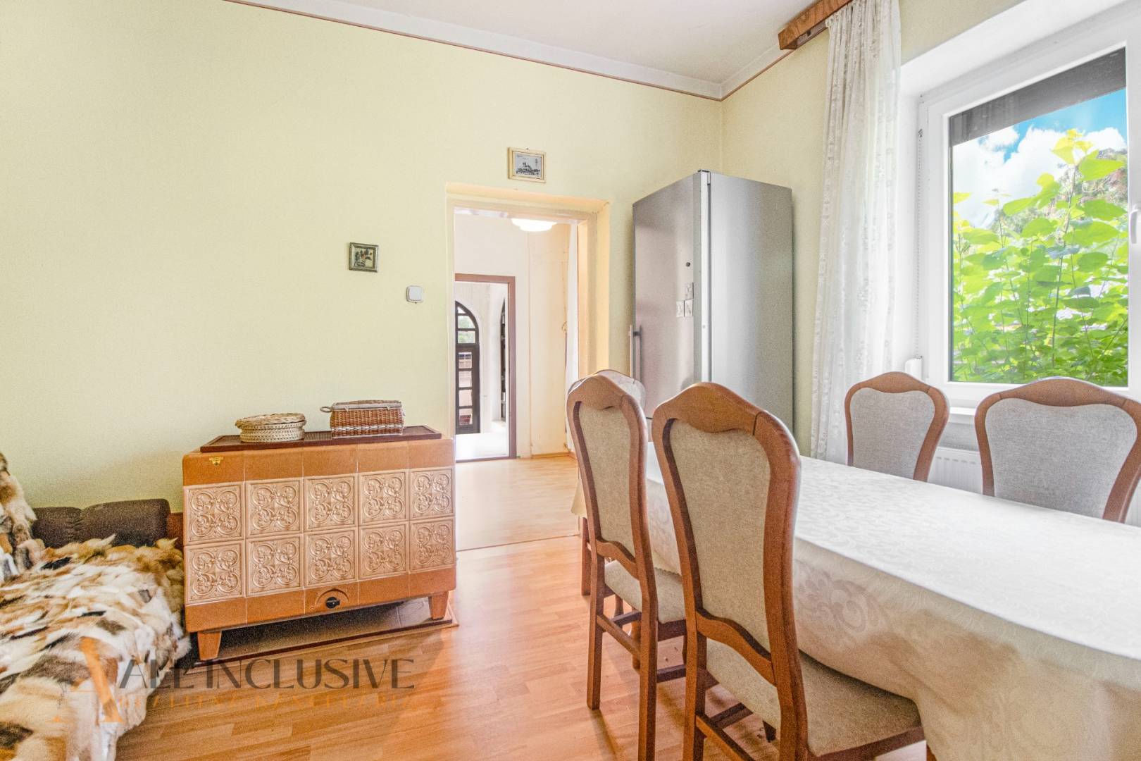 External property image