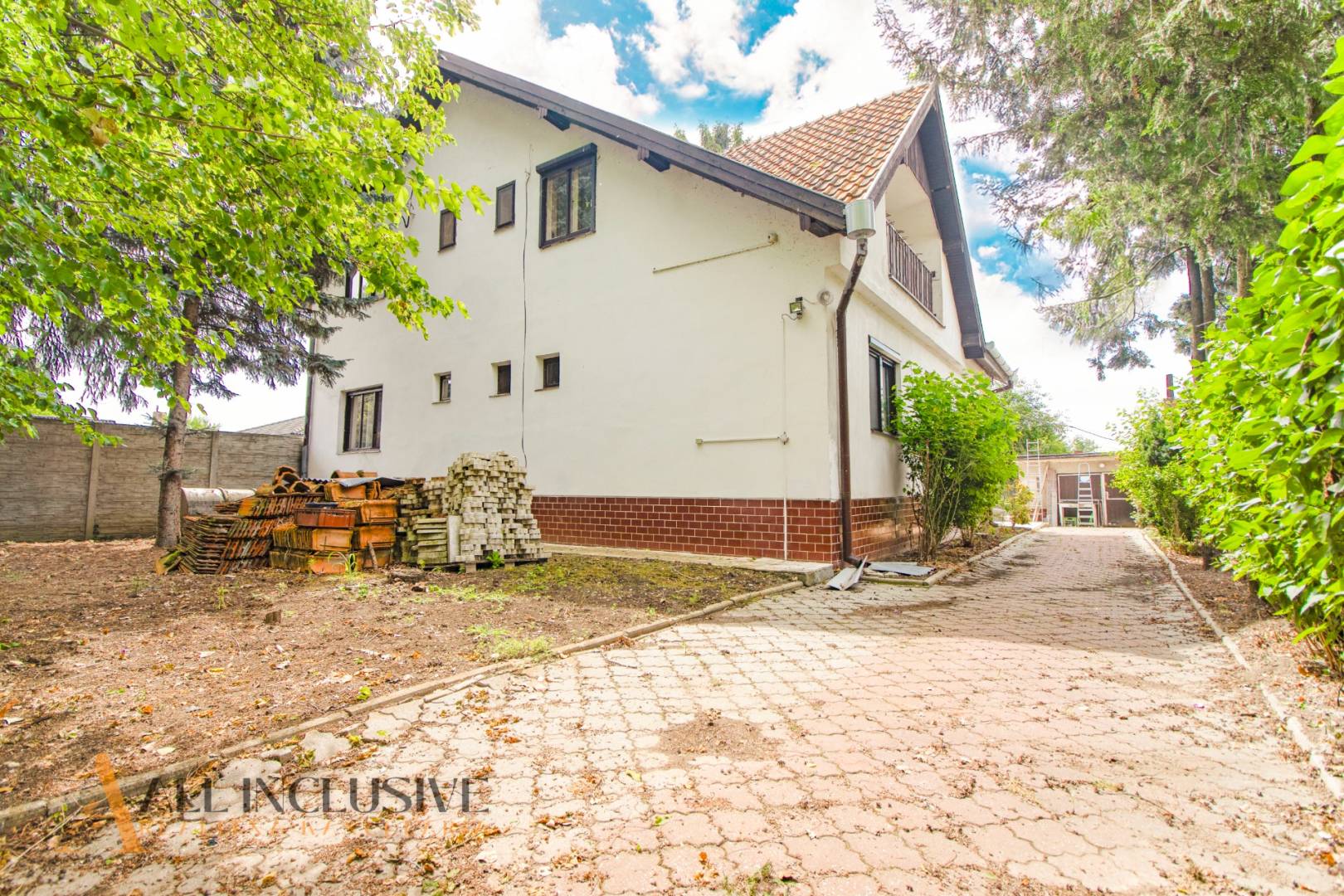 External property image