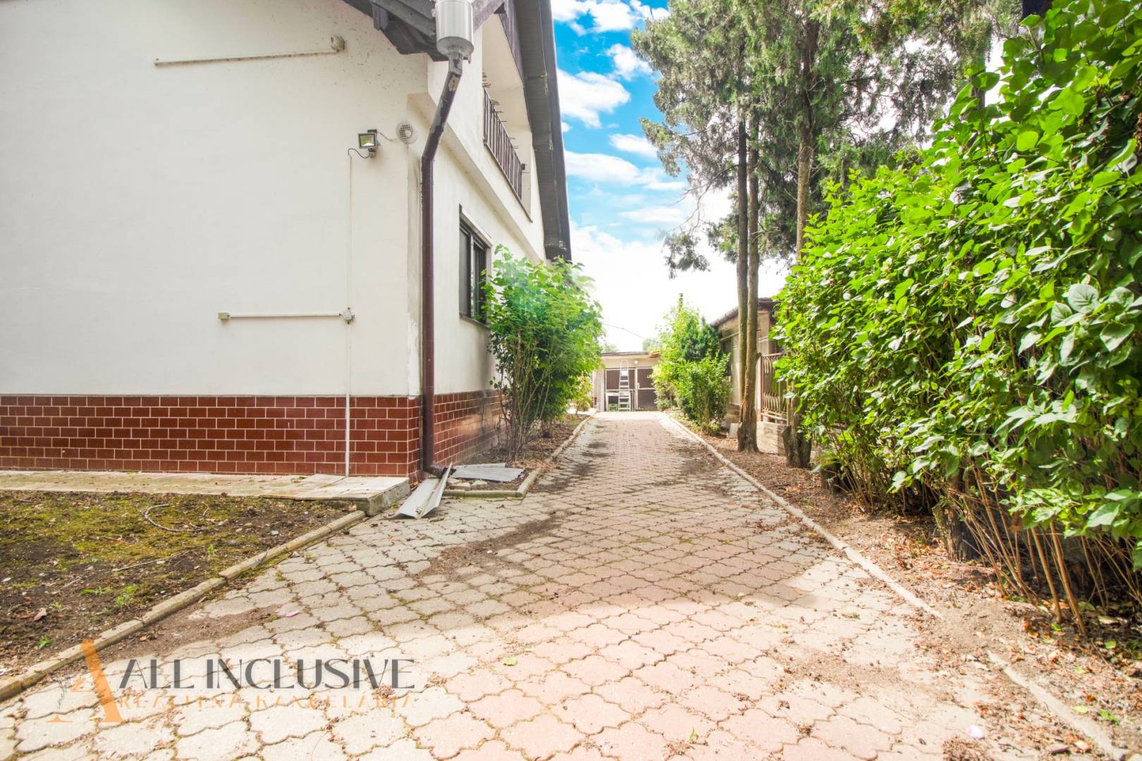 External property image