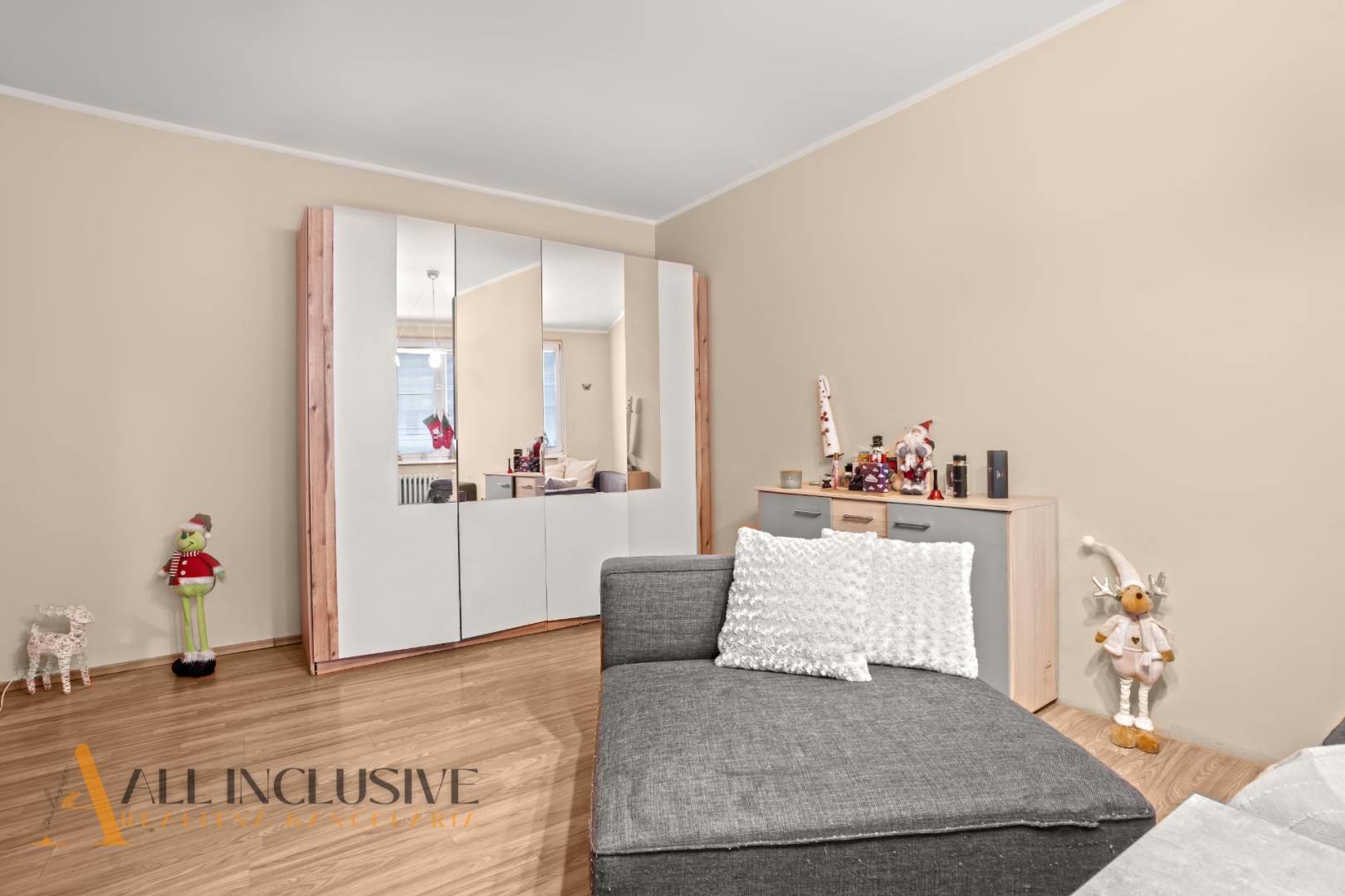 External property image