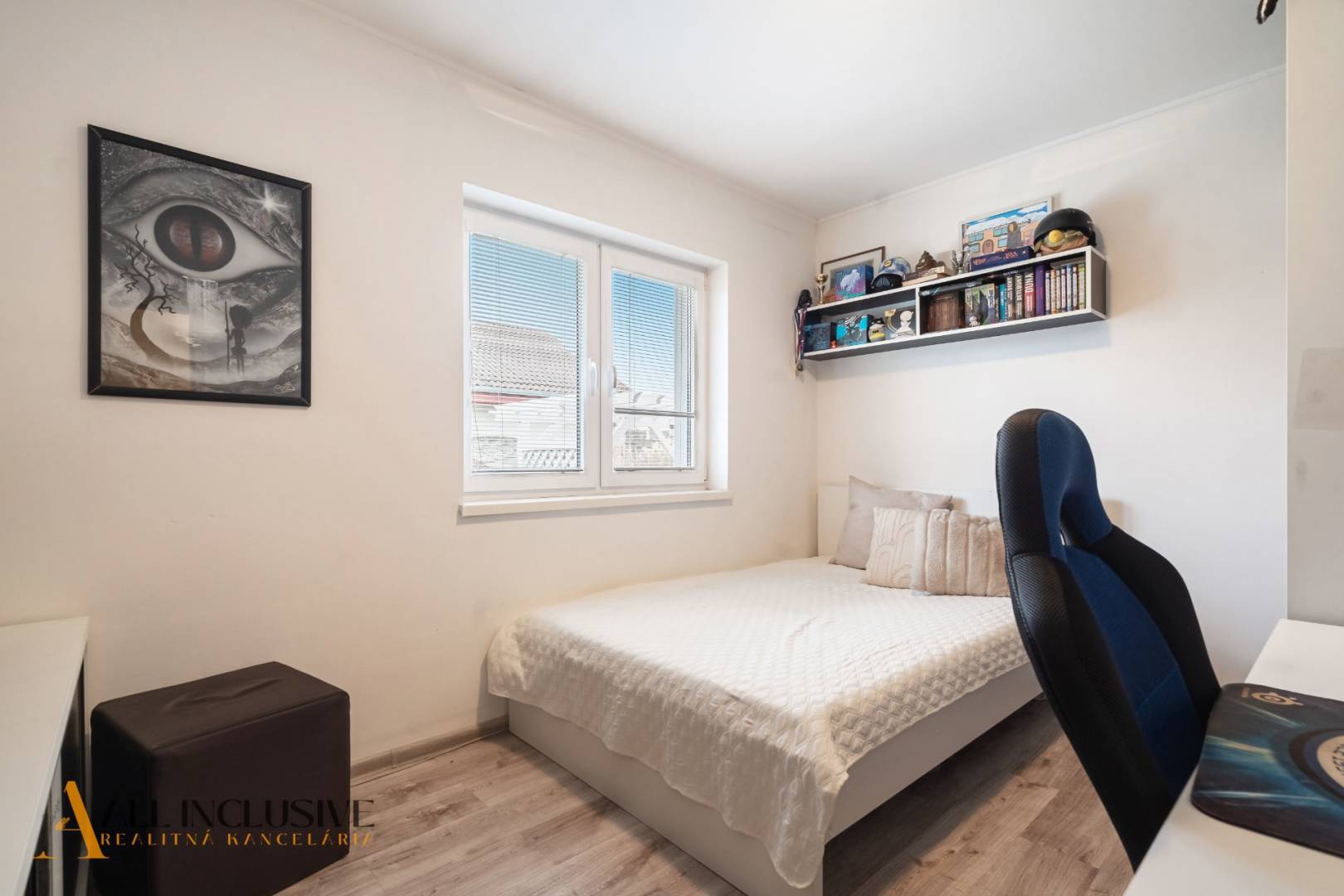 External property image