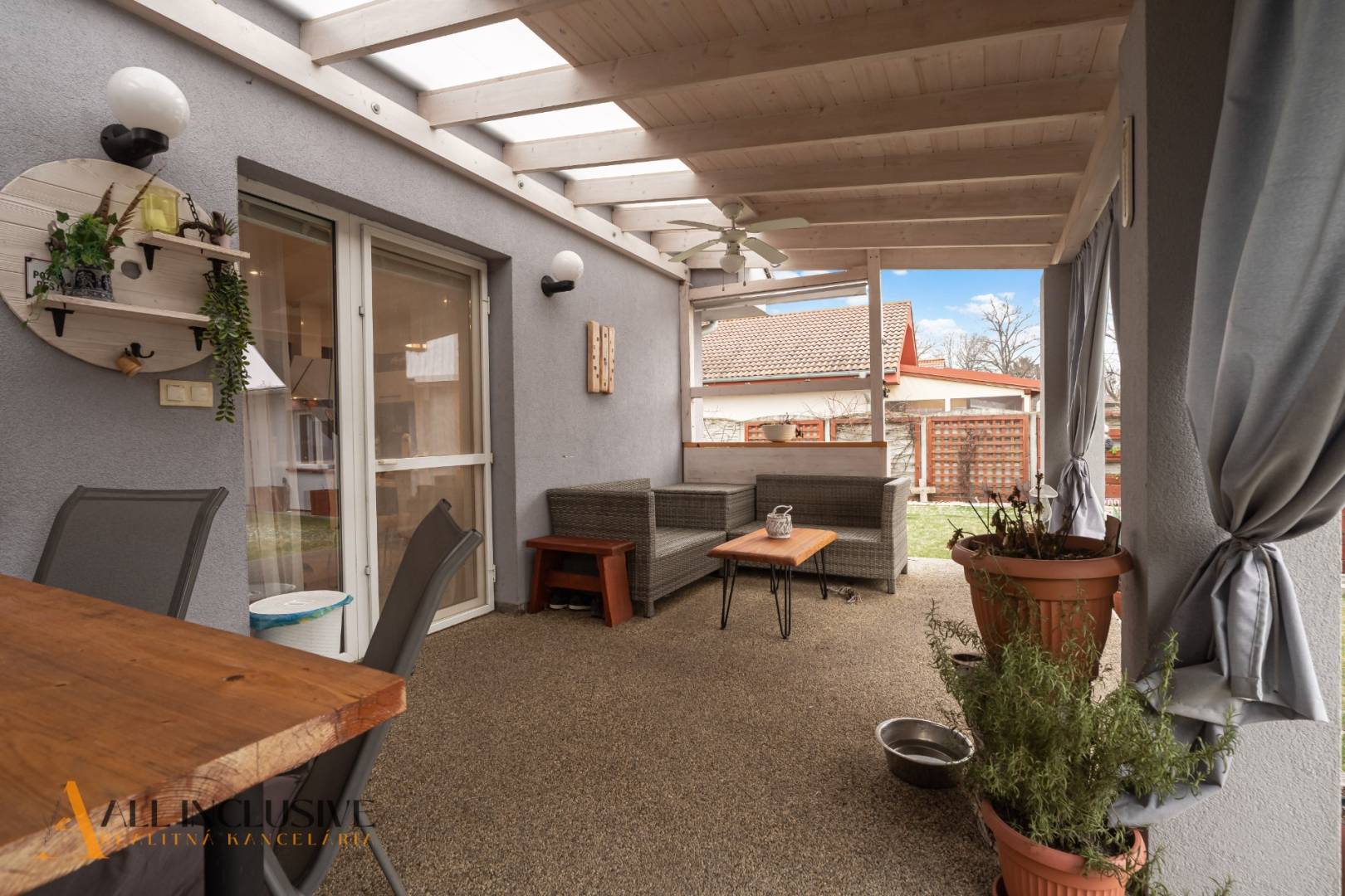 External property image