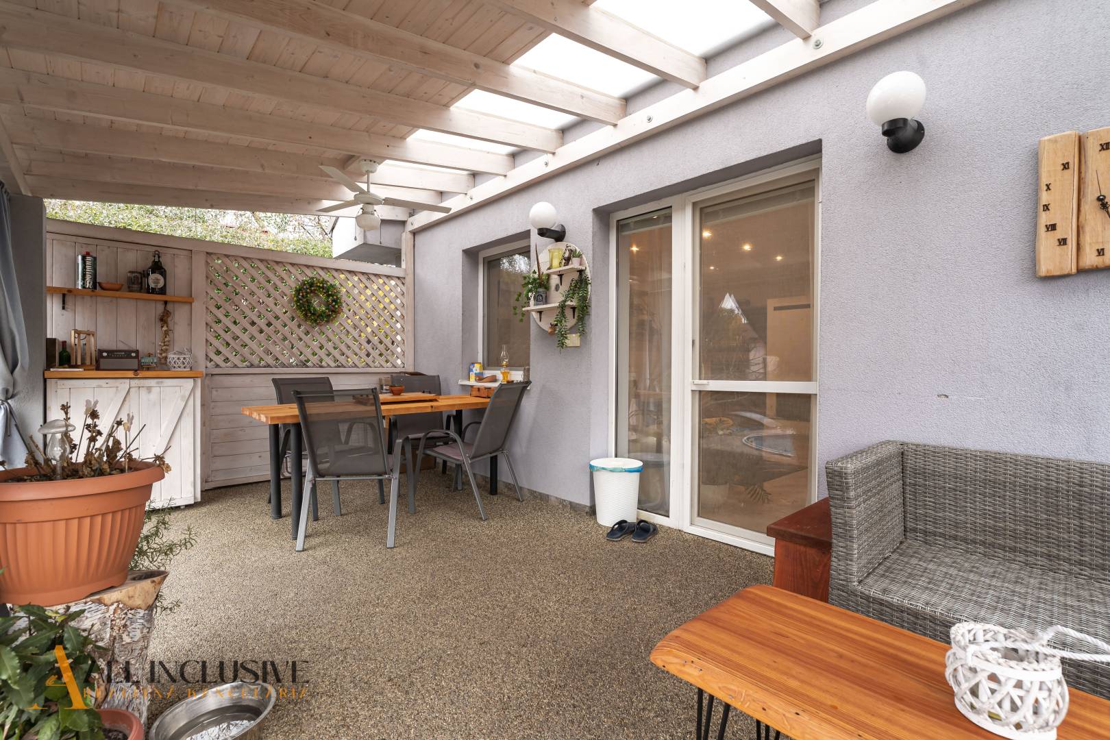 External property image