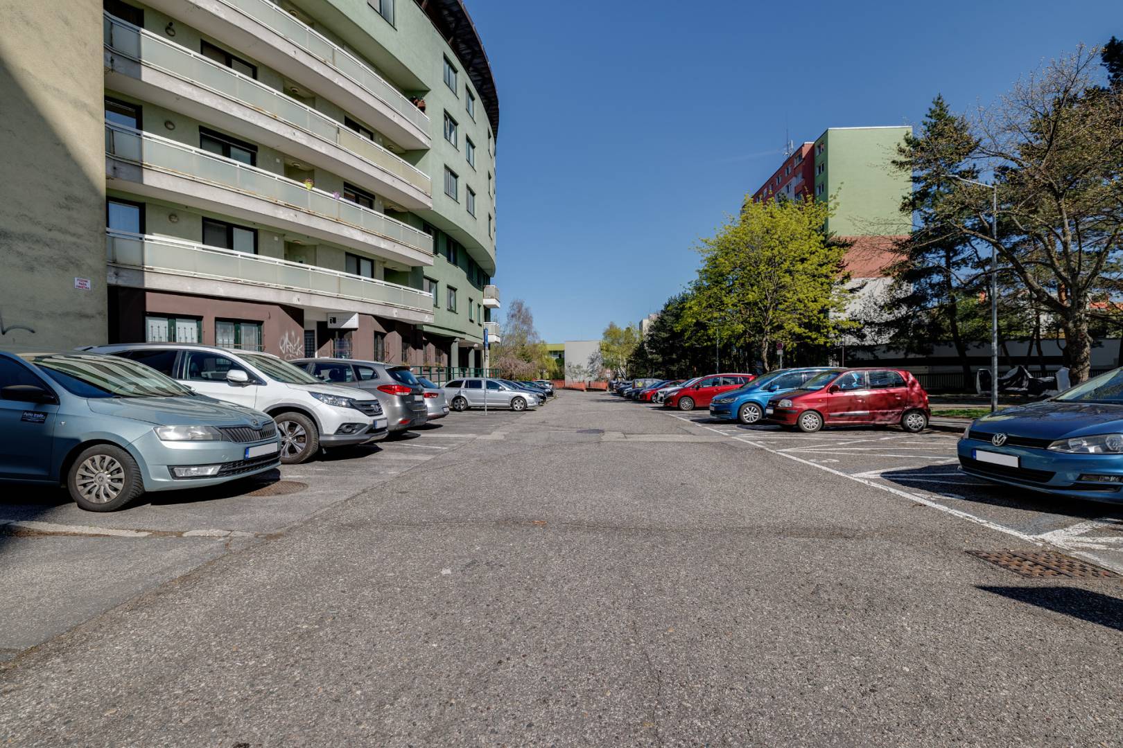 1- izbový byt v Dúbravke, na Žatevnej ulici