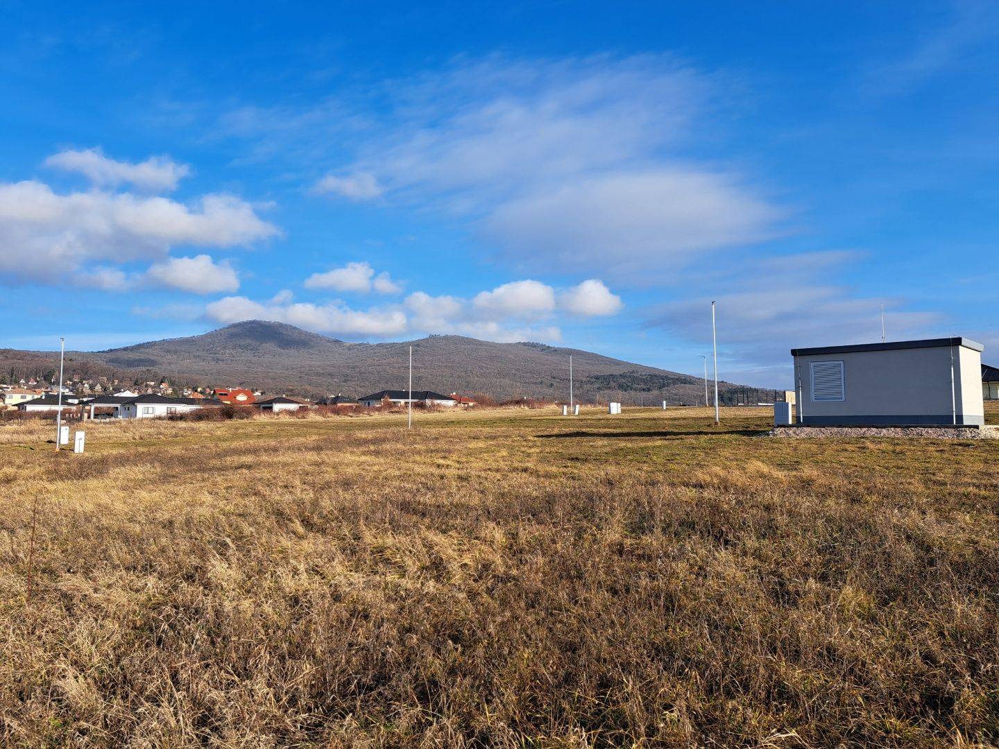 Stavebný pozemok 720 m2 v Štitároch