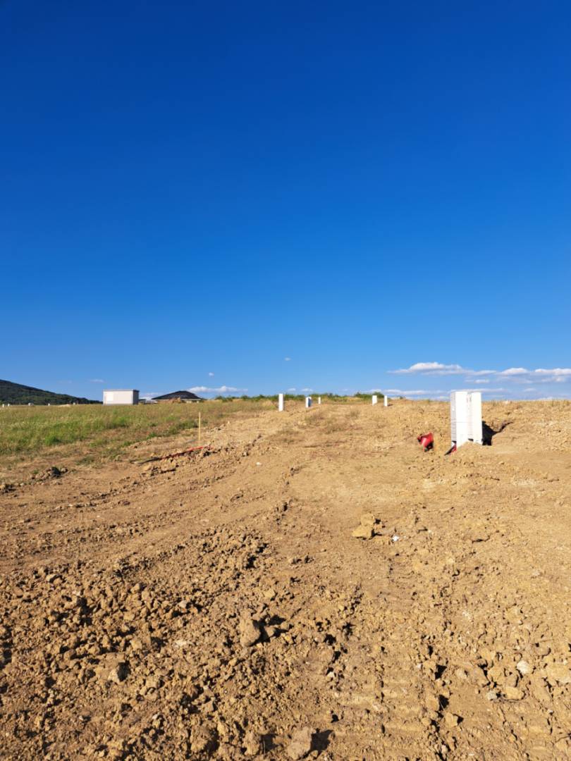 Stavebný pozemok v Štitároch 764 m2 s výhľadom na Nitru