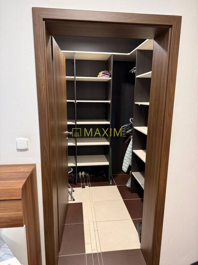 Veľký, slnečný a priestranný 3-izbový byt