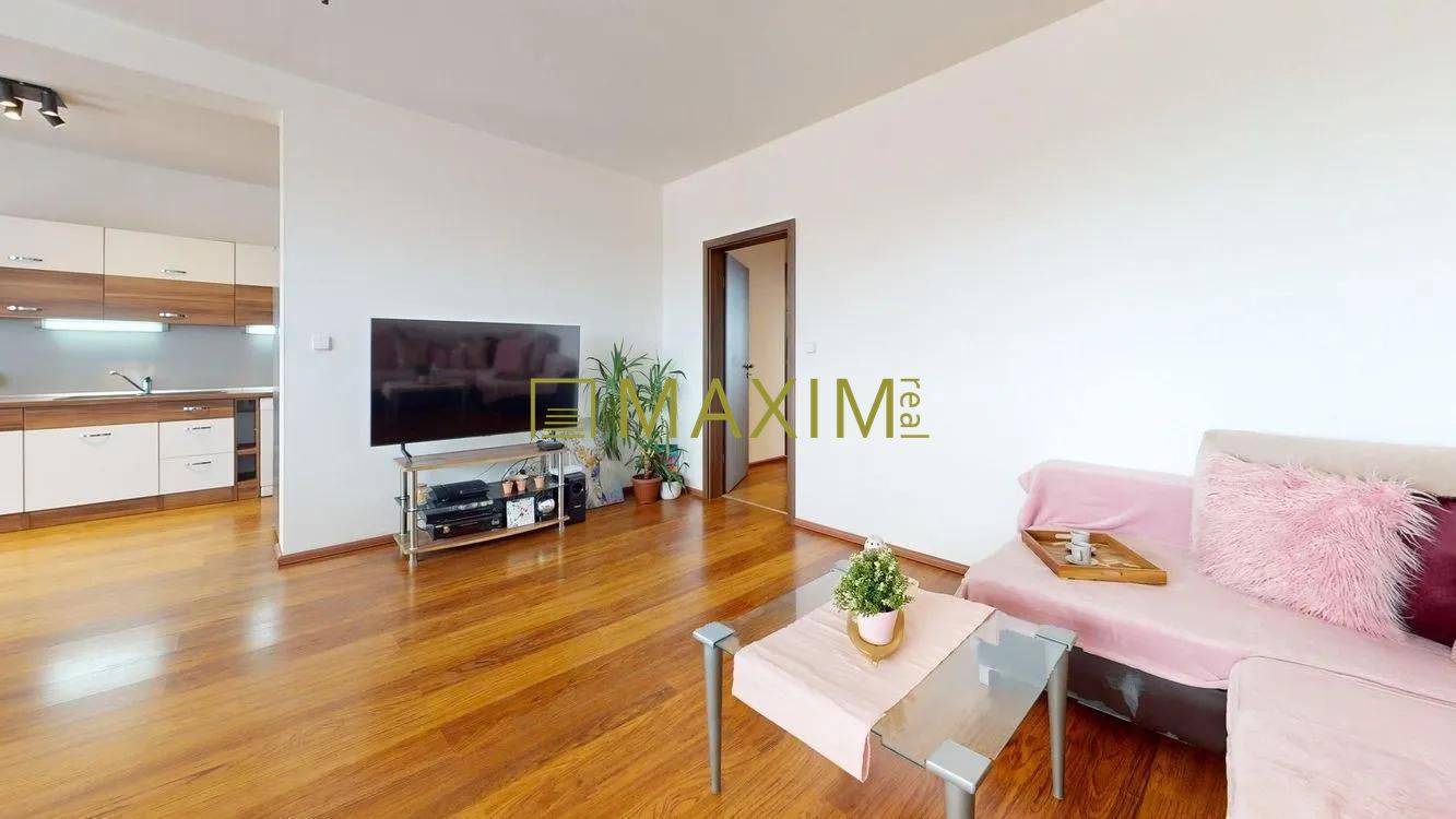 Veľký, slnečný a priestranný 3-izbový byt