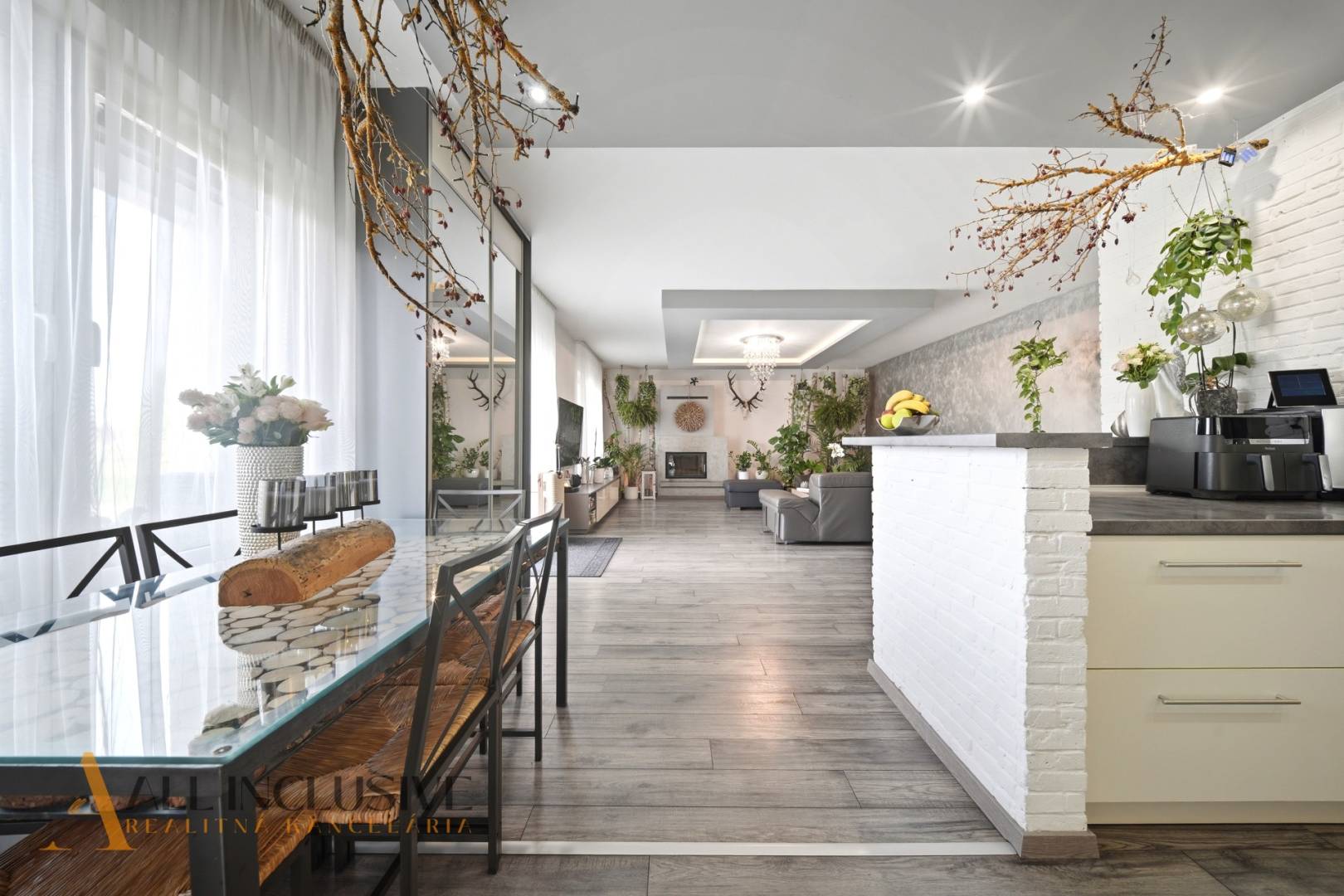 External property image