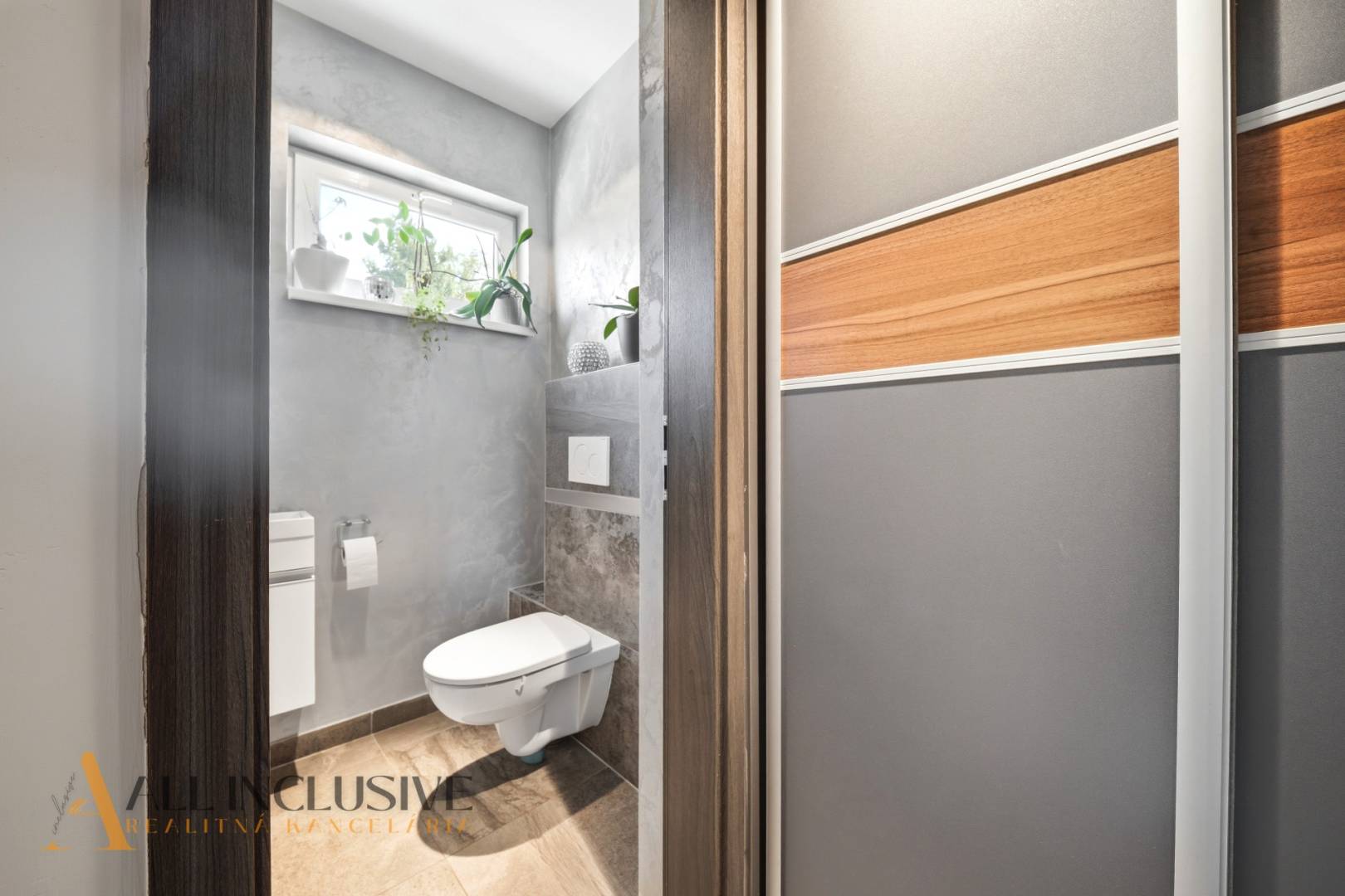 External property image