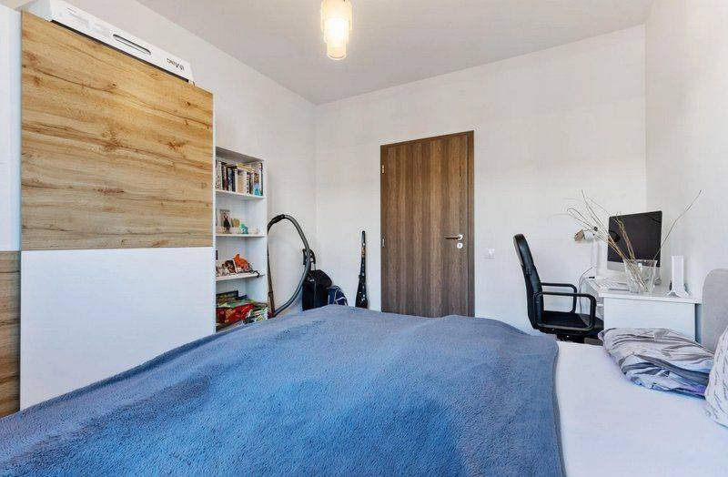 Krásny 3- izb. byt s loggiou a park. státím na ulici Hany Ponickej