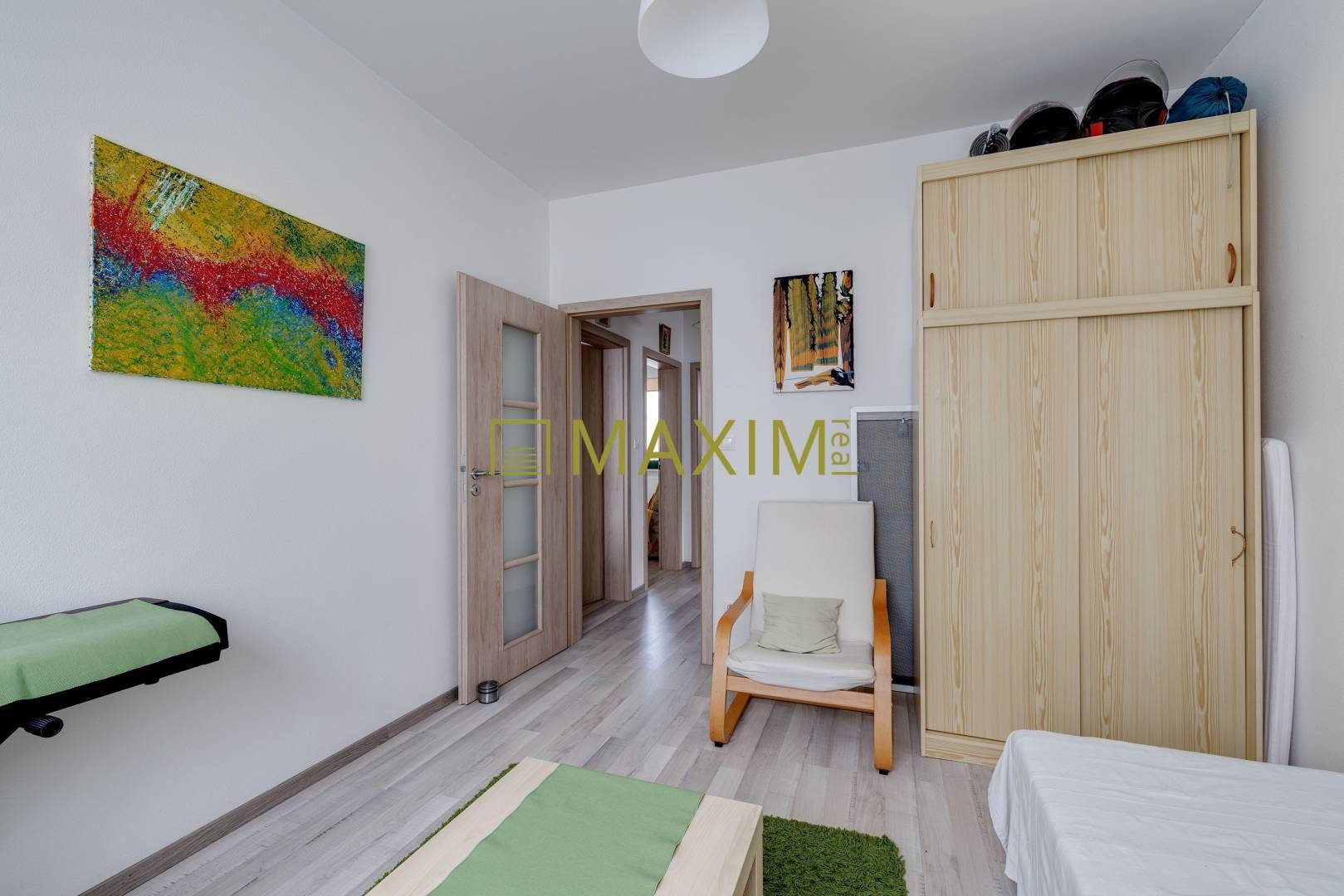 Moderný samostatne stojaci 4-izbový bungalov, Láb okres Malacky