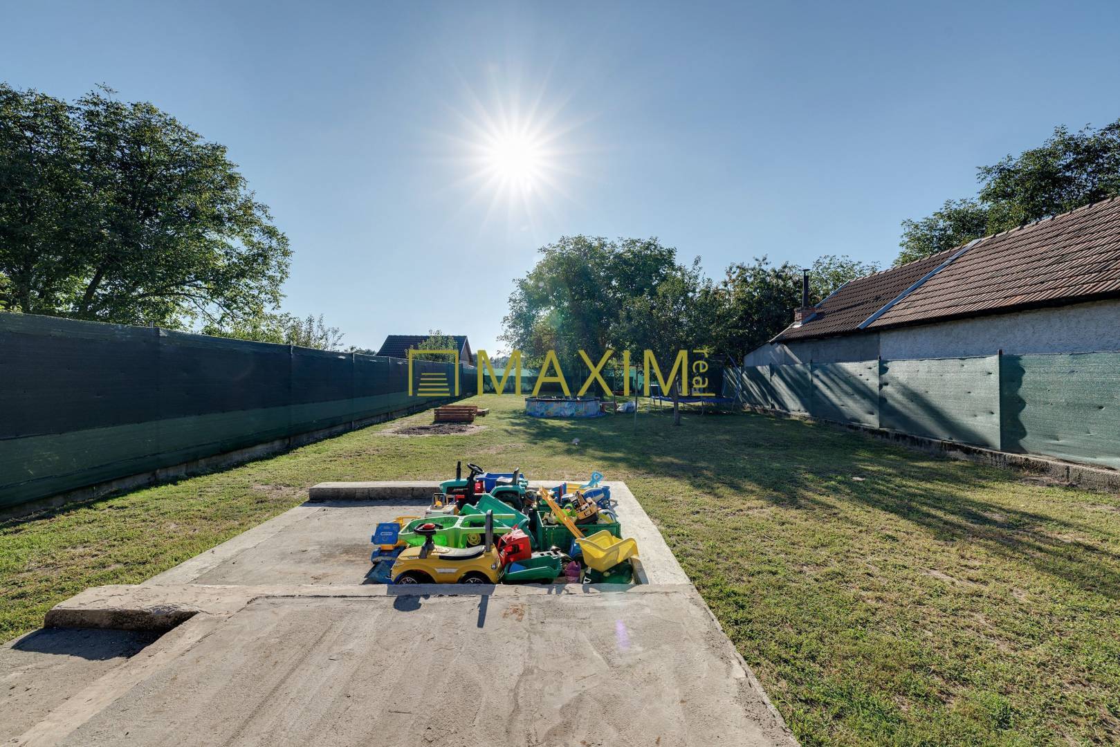 REZERVOVANE! Studienka, 4-izbový rodinný dom s VEĽKÝM pozemkom