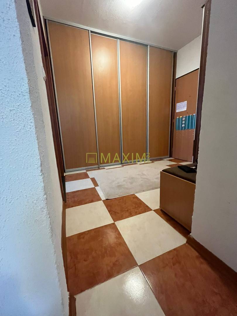 REZERVOVANE! 3-izbový byt s lodžiou, pivnicou a úložným priestorom