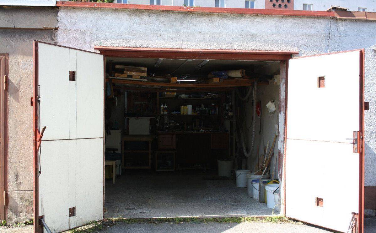 PREDAJ – Garáž na ulici Varšavská