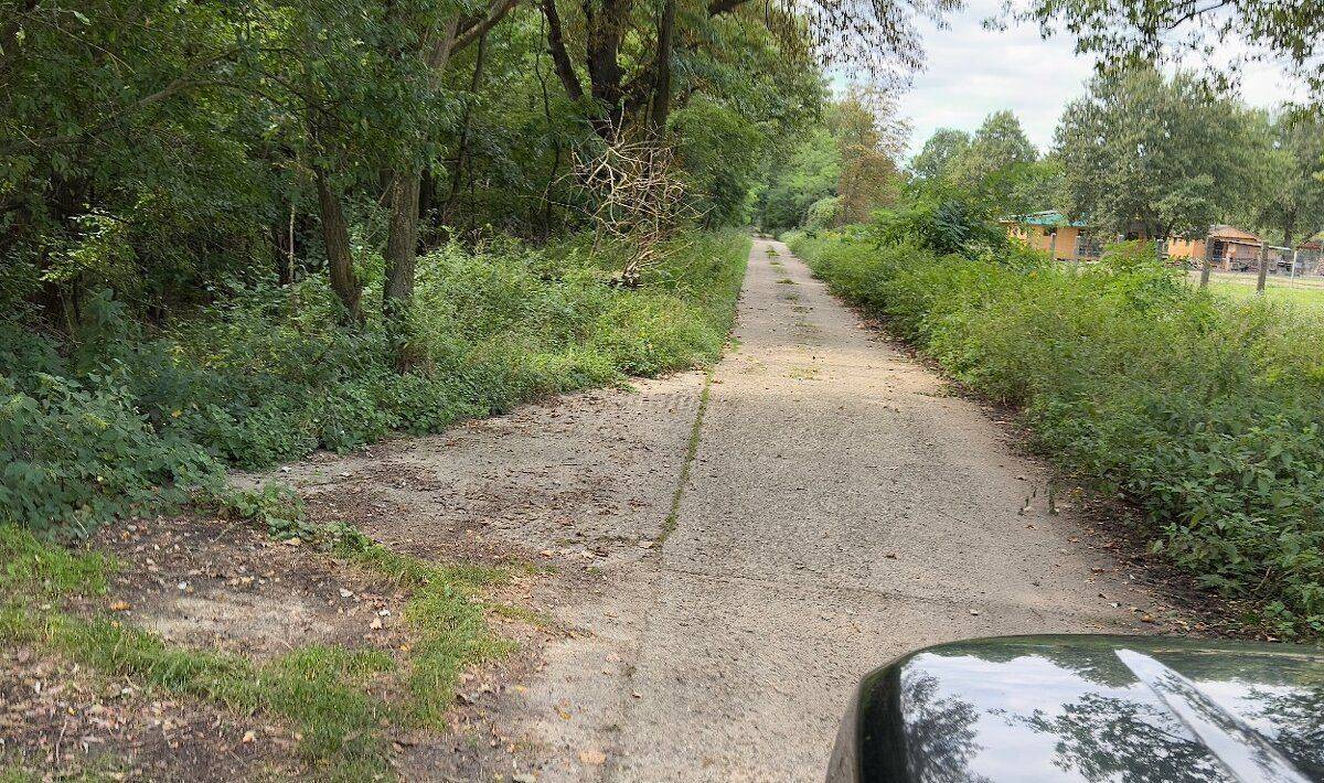 PREDAJ – Rozľahlý, slnečný pozemok s výmerou 3 335 m2 – Malý Háj