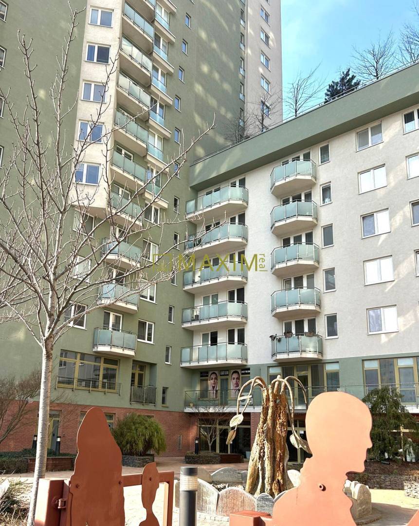 Na skok do centra- 2,5 izb. (75m2) zariadený byt v novostavbe