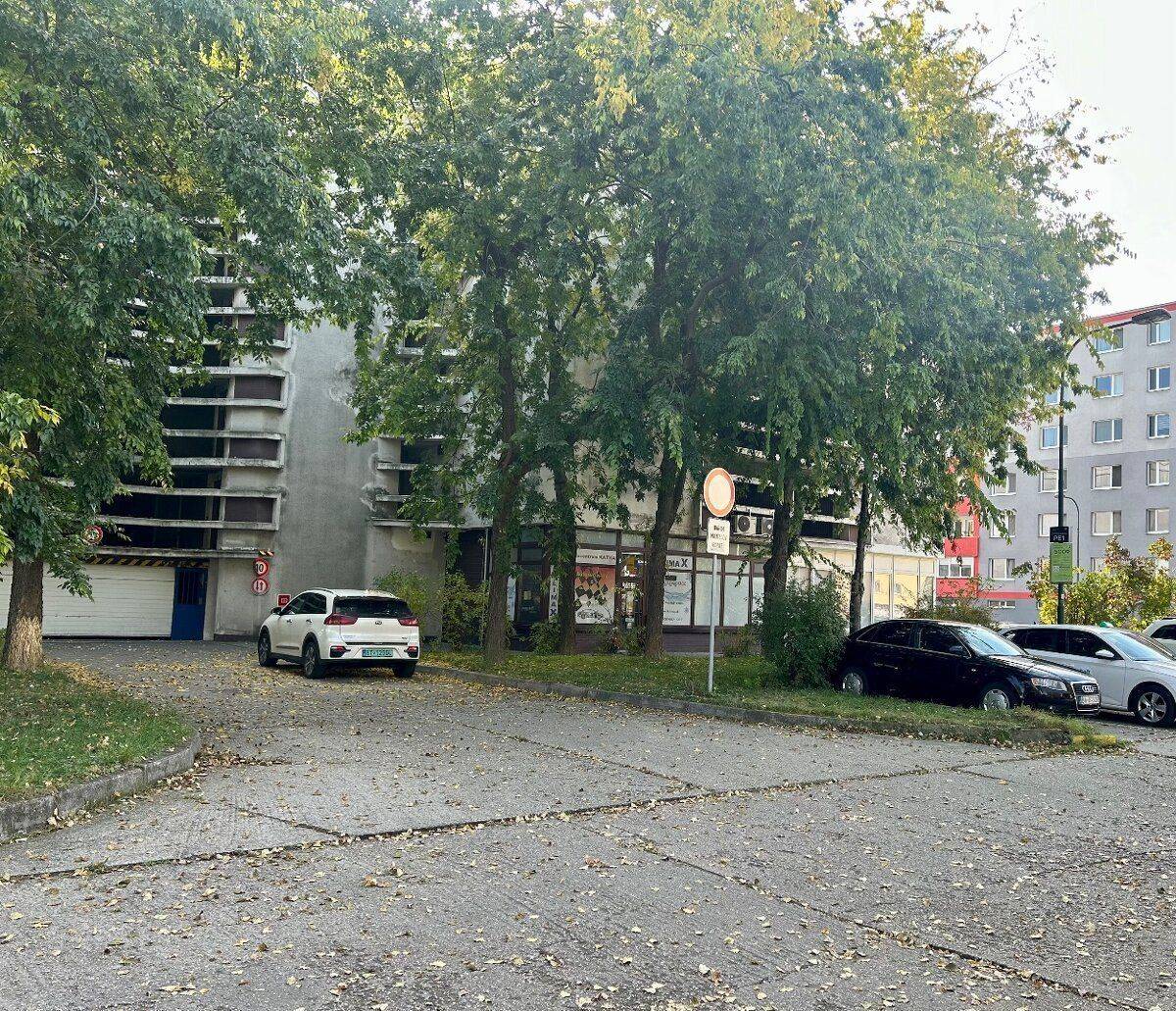 PREDAJ – Garáž na ulici Medveďovej v Petržalke