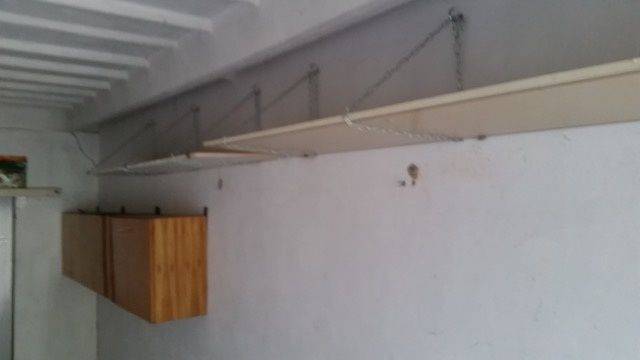 Samostatná garáž na ulici Planét s pozemkom v osob. vlastníctve