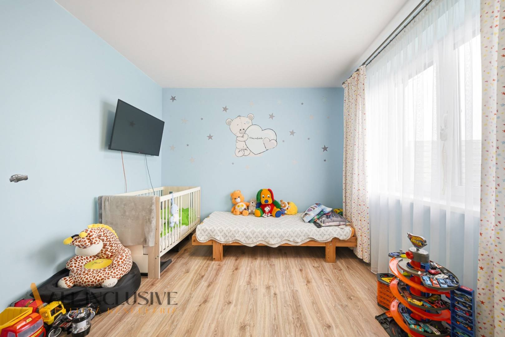 External property image