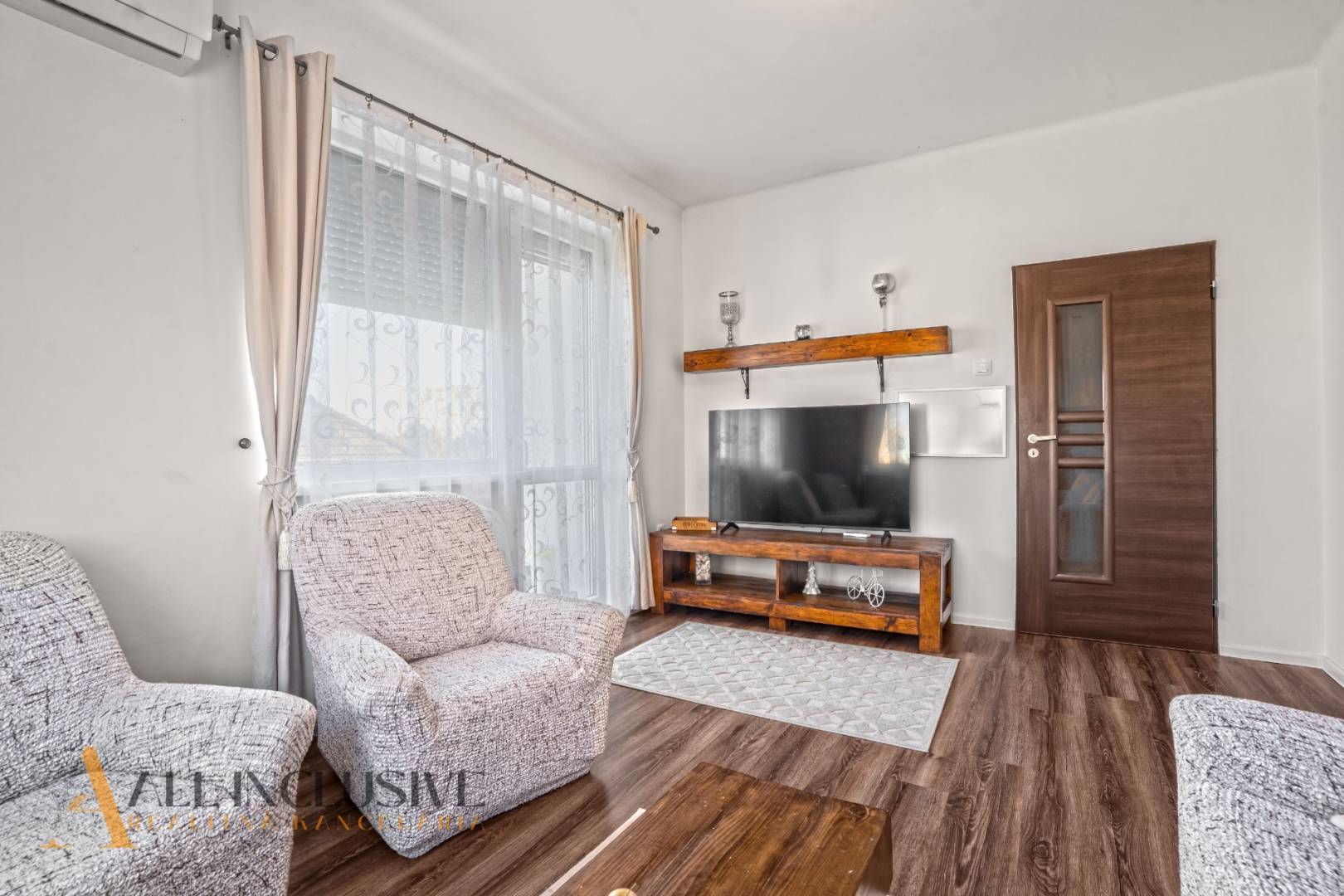 External property image