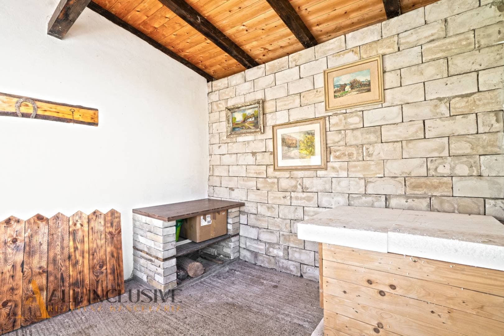 External property image