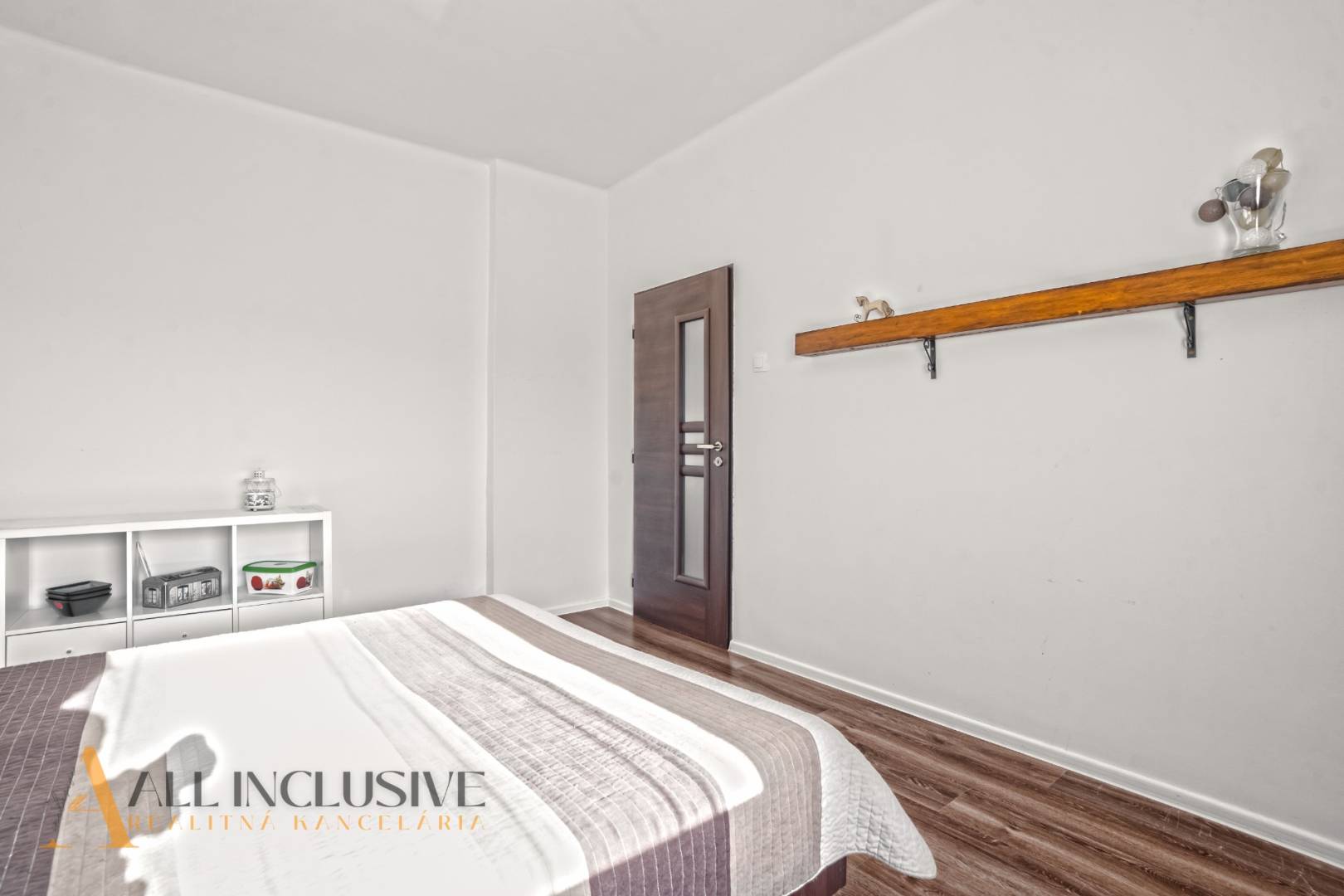 External property image