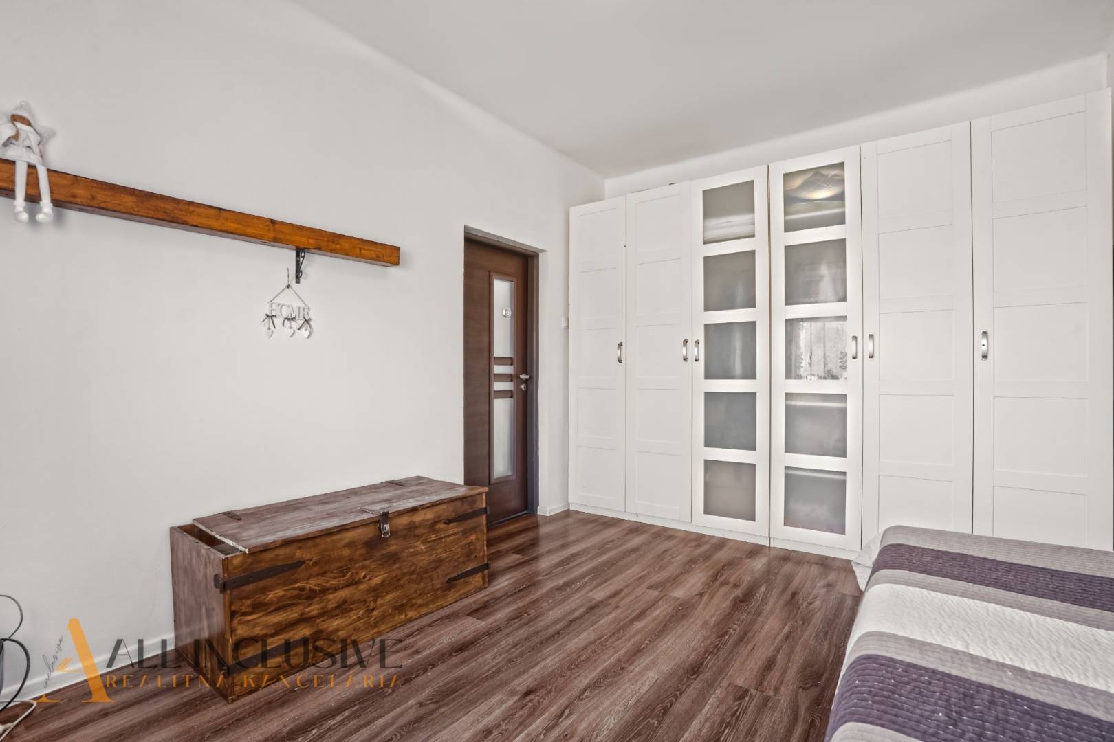 External property image