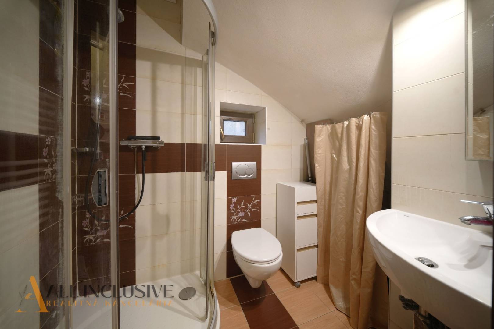 External property image