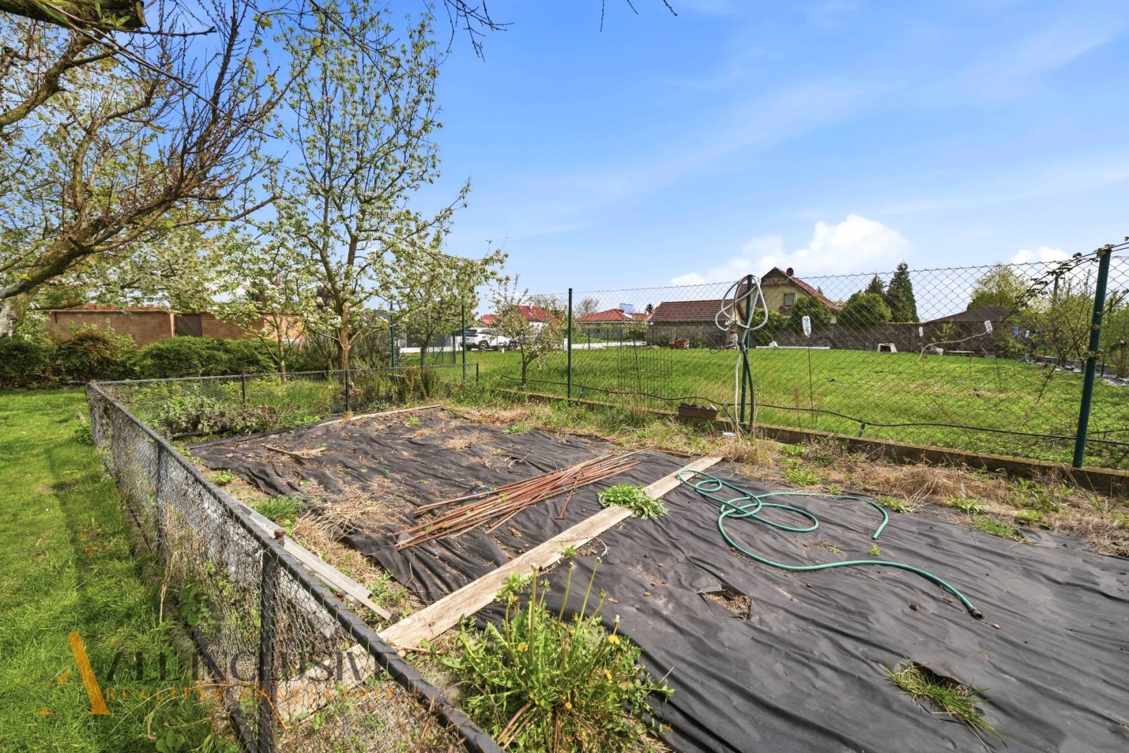 External property image