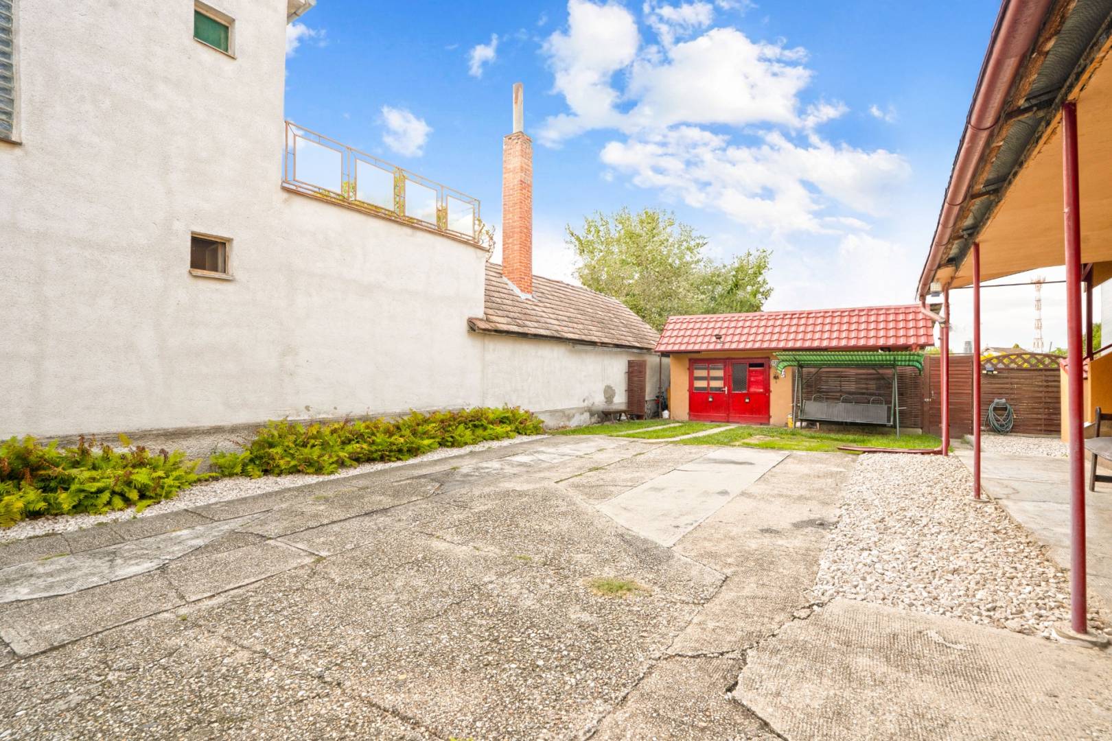 External property image