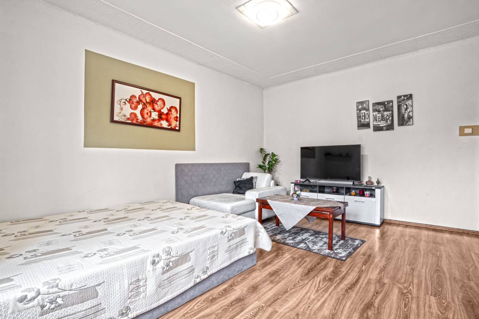 External property image