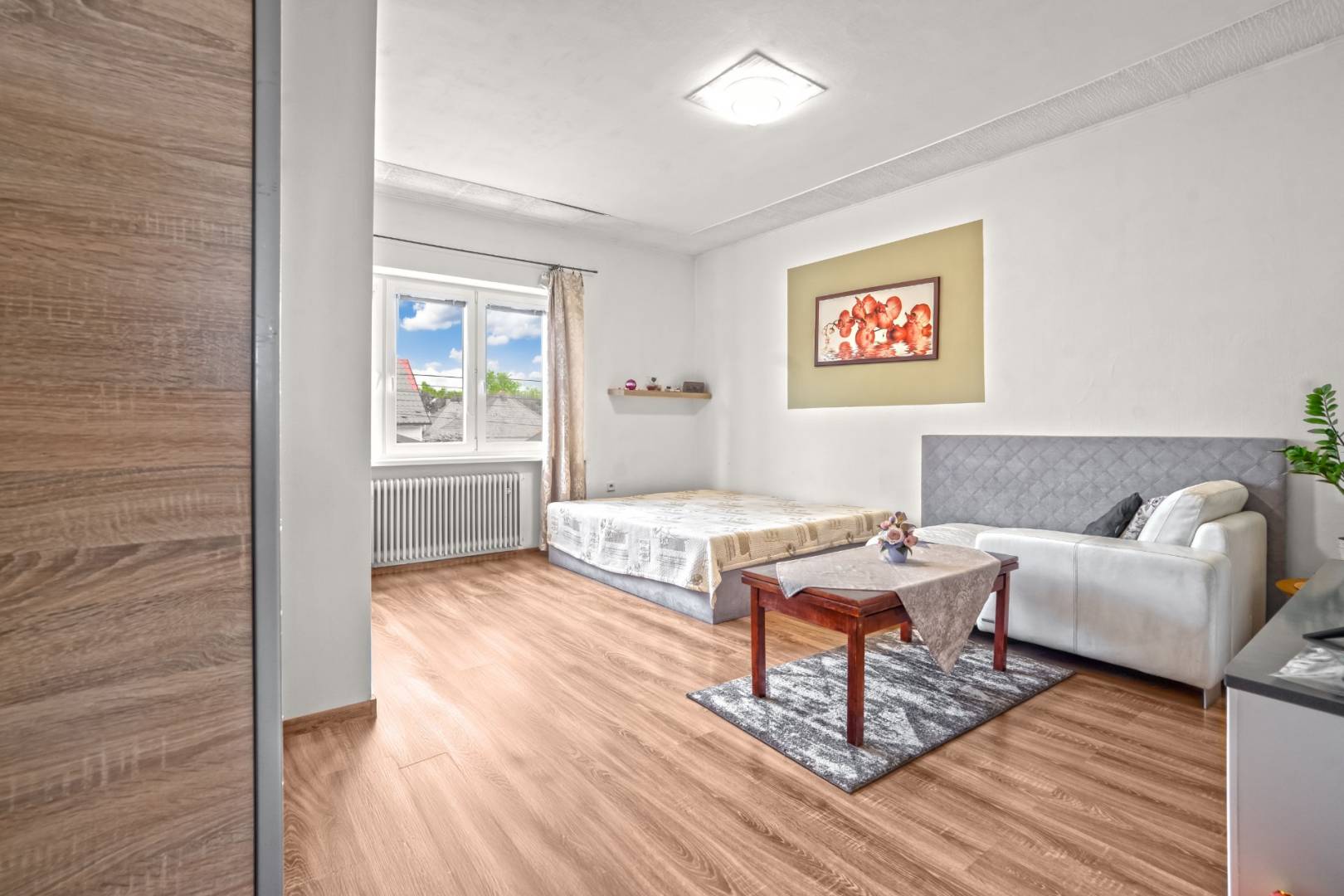 External property image