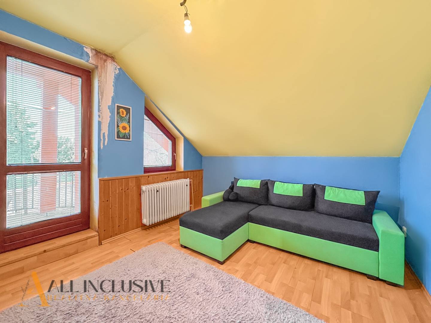 External property image