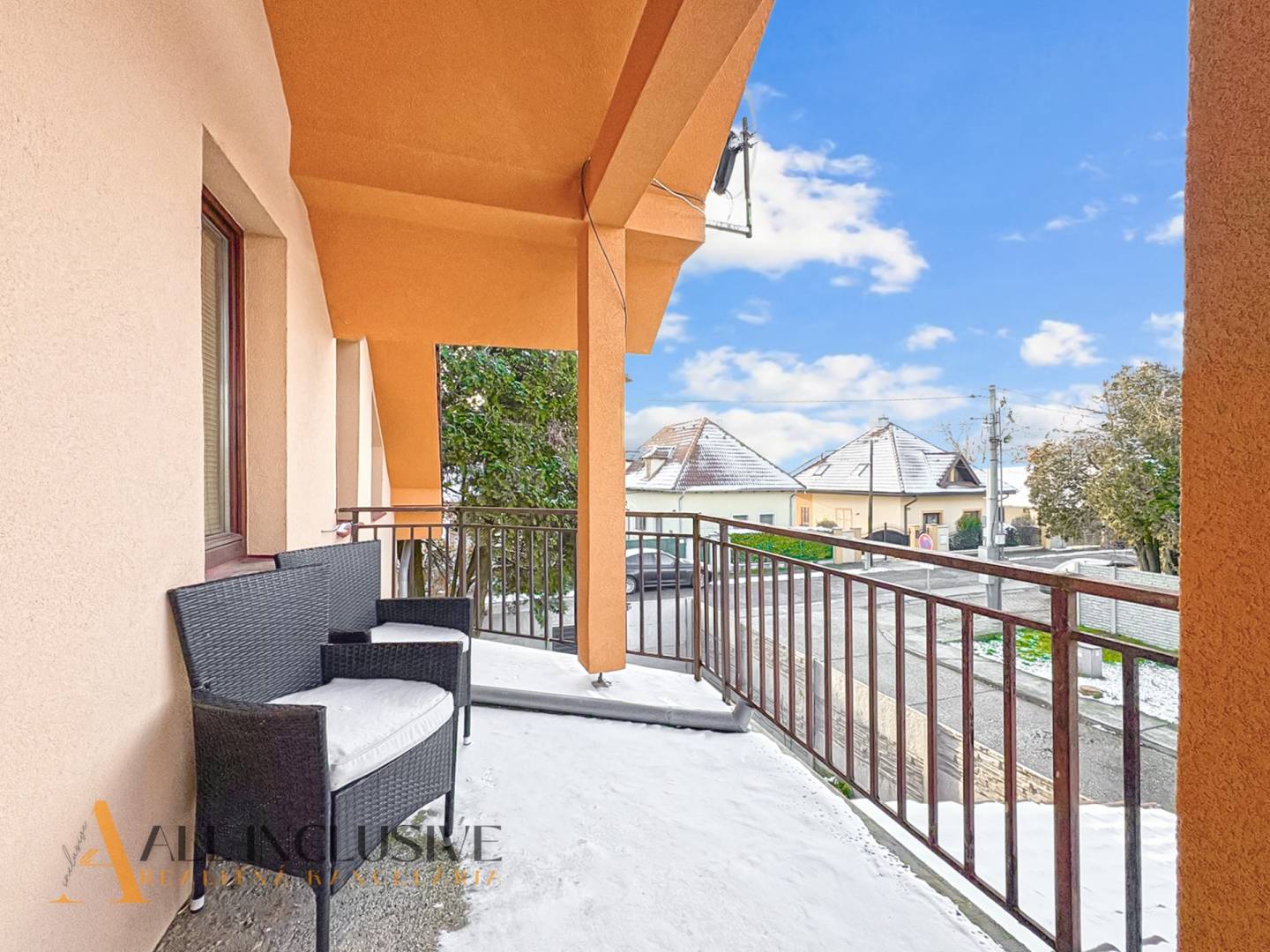 External property image