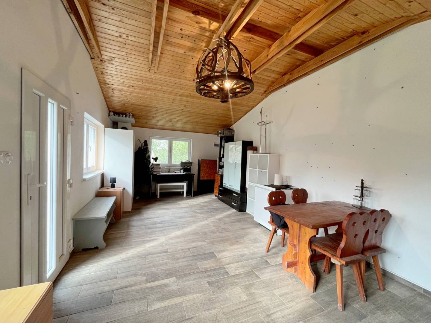 Stavebný pozemok so záhradným domčekom, Jablonové