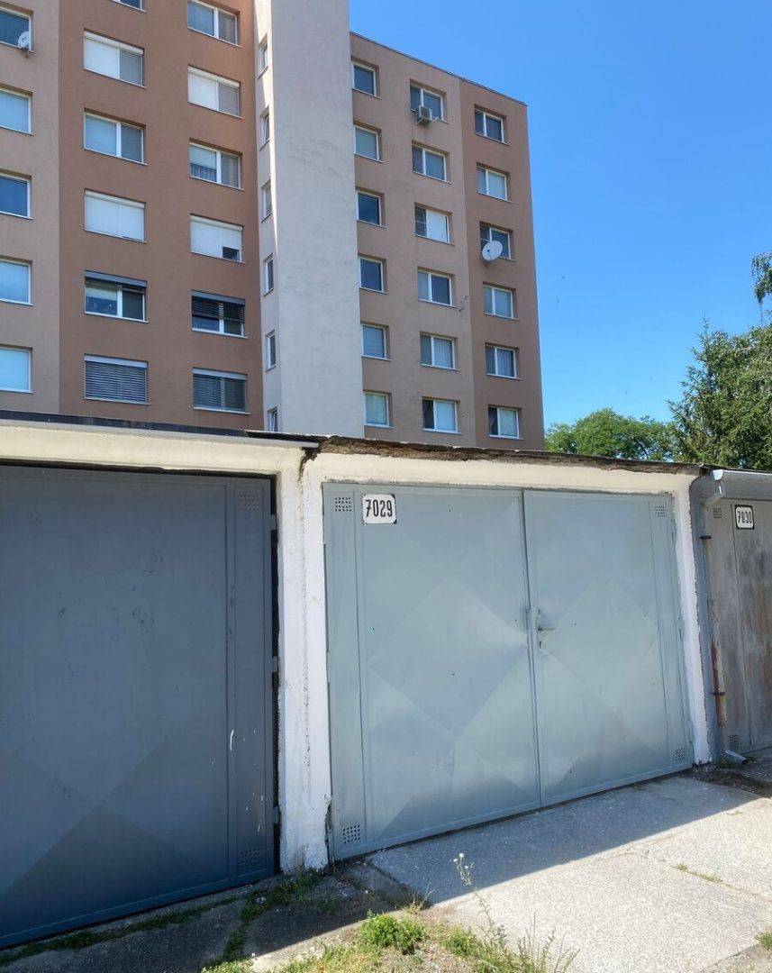 PREDAJ – Garáž v Stupave na ulici Železničná