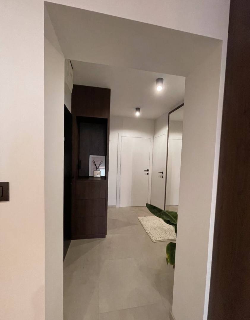 Moderné bývanie pod Zoborom v 3 izbovom byte s terasou a s garážou