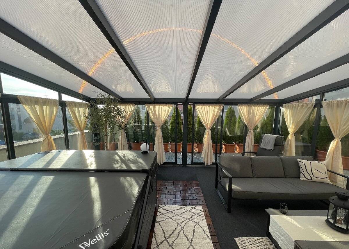 Moderné bývanie pod Zoborom v 3 izbovom byte s terasou a s garážou