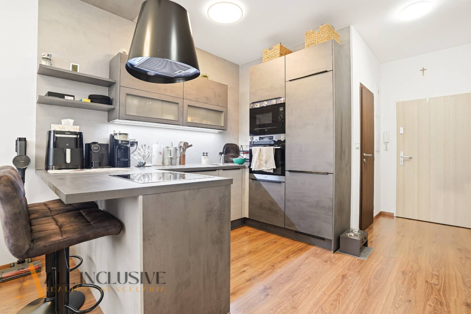 External property image