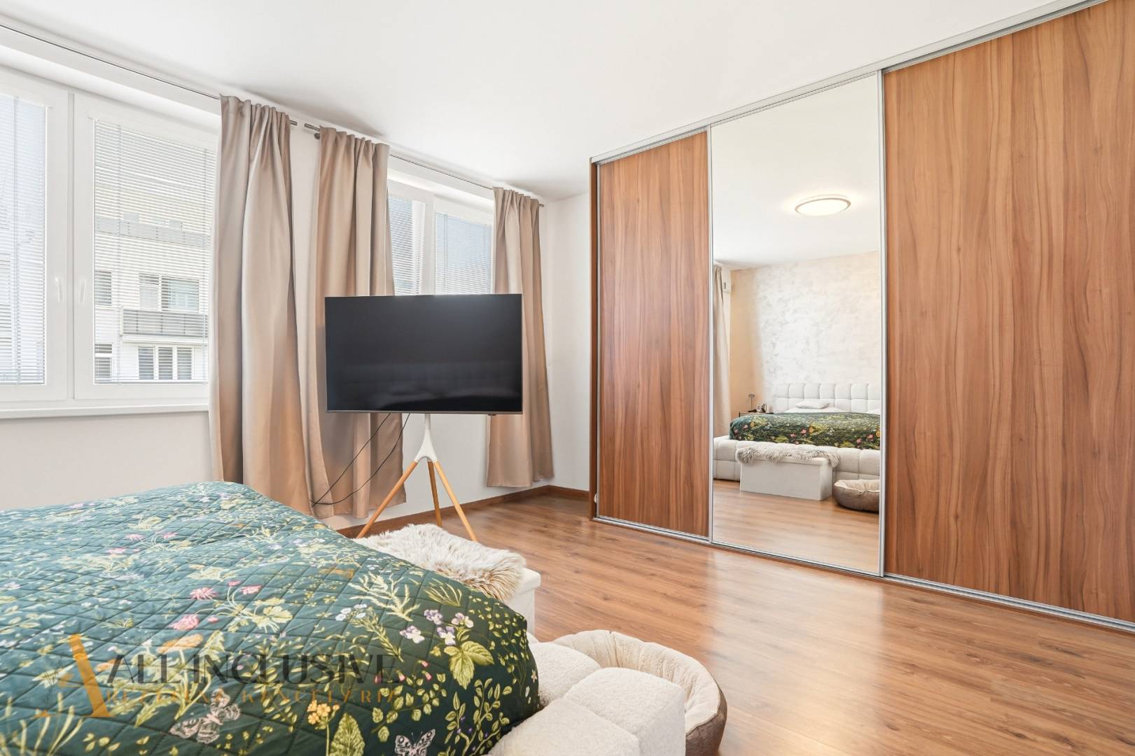 External property image