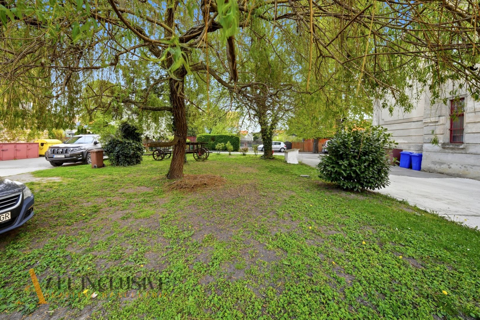External property image