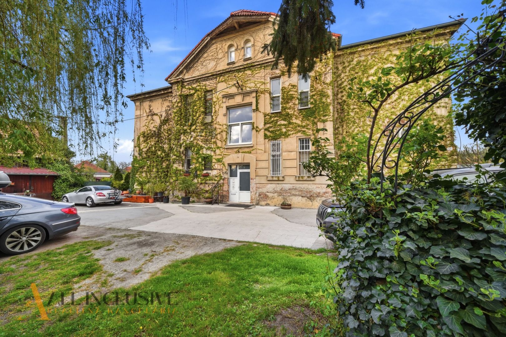 External property image