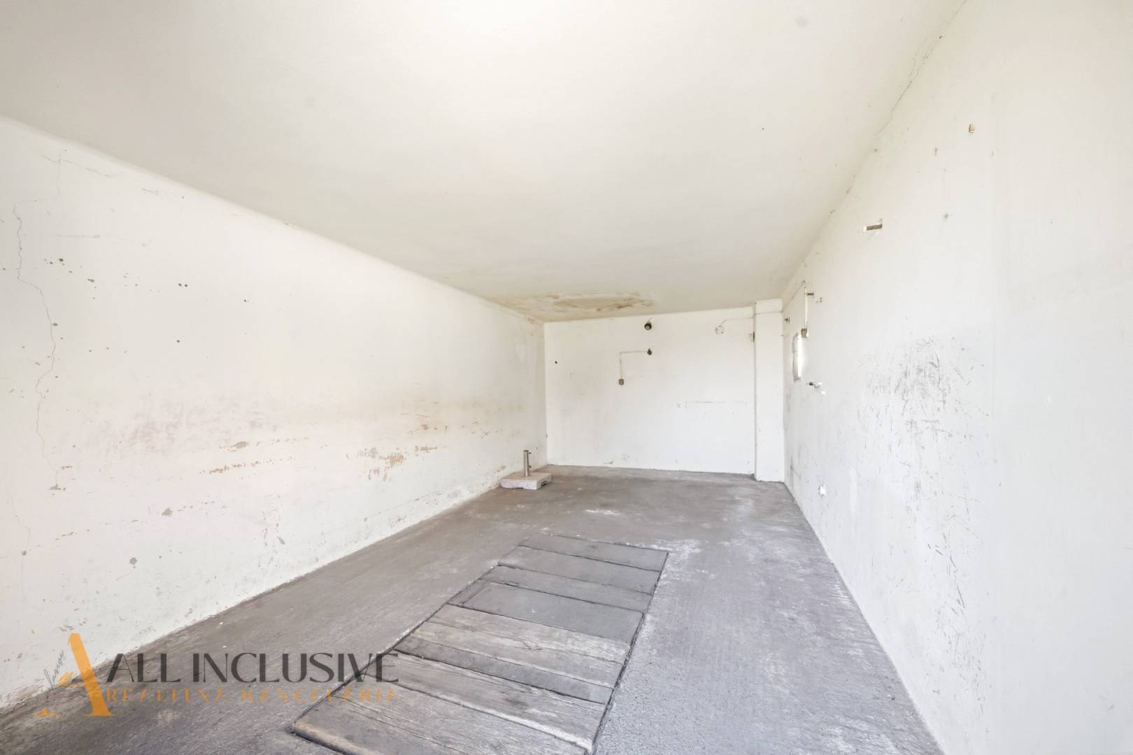 External property image