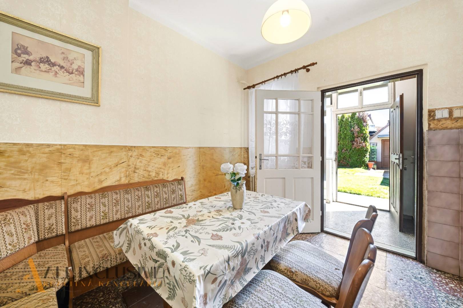 External property image