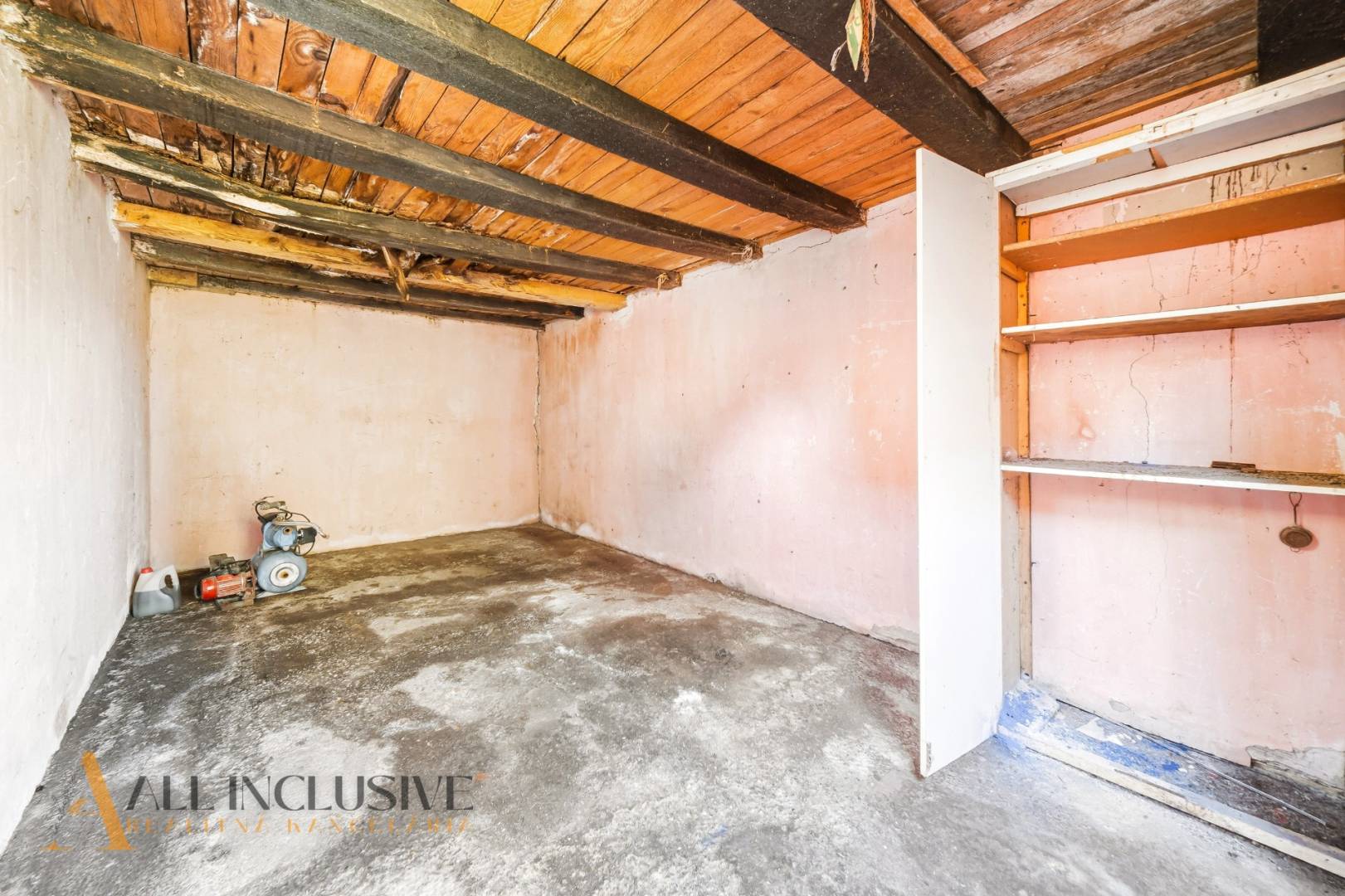 External property image