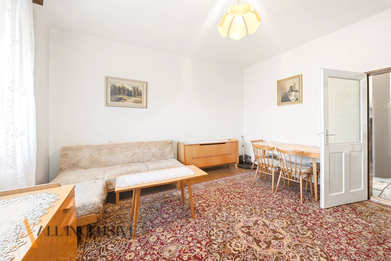 External property image