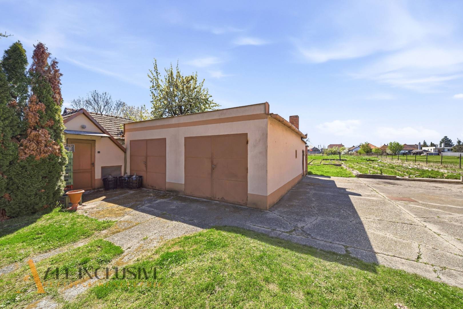 External property image