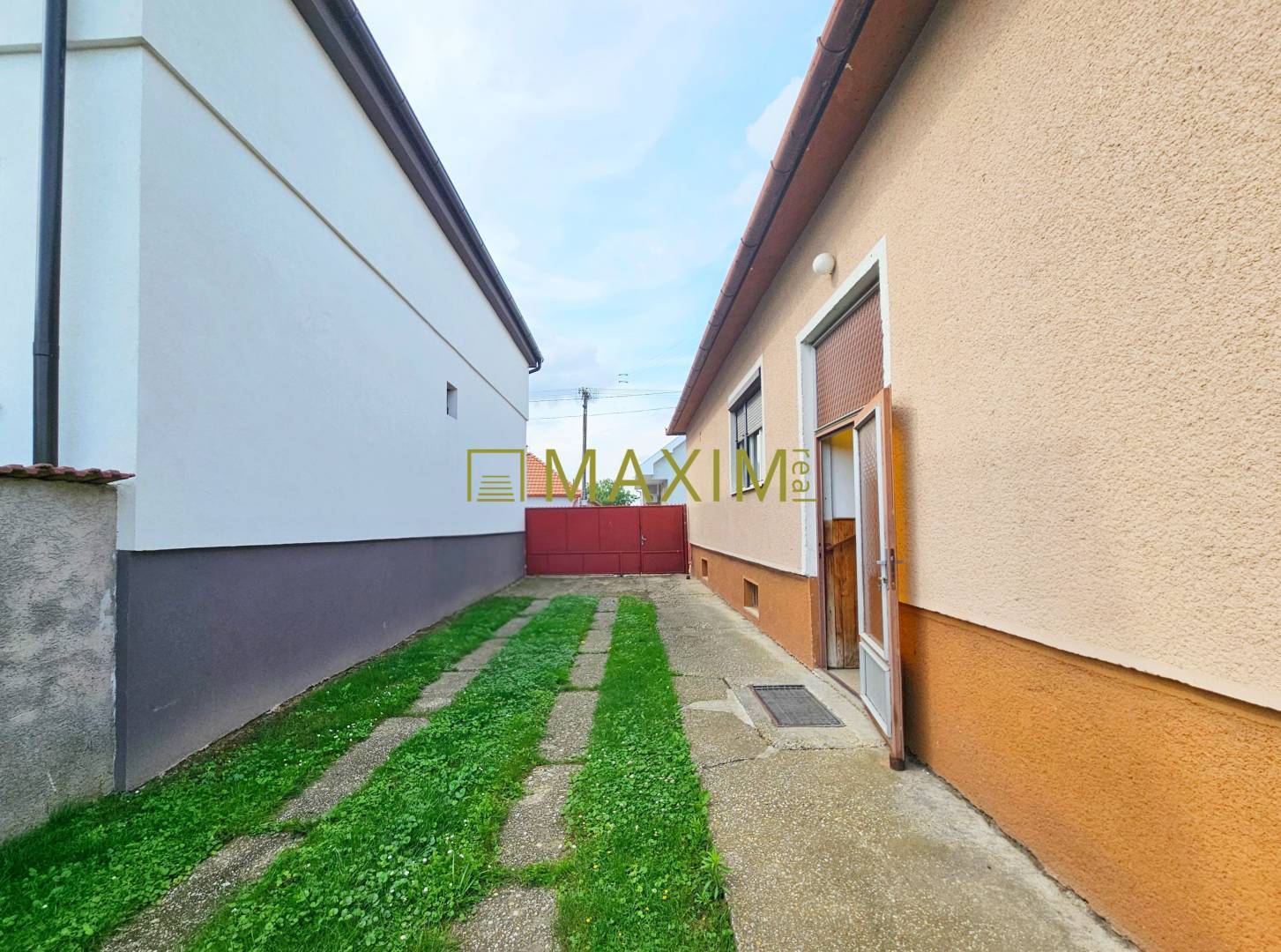 Ponúkame na predaj Rodinný dom v Čuňove